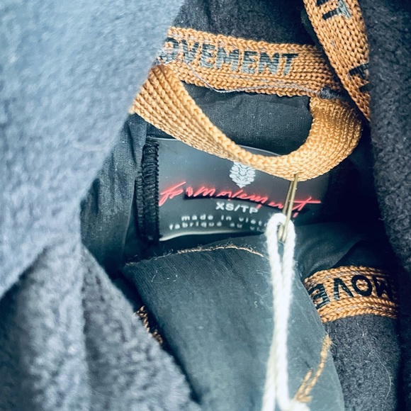 FREE PEOPLE Movement In A Pillow Water Resistant Packable Puffer Anorak - Picture 5 of 8